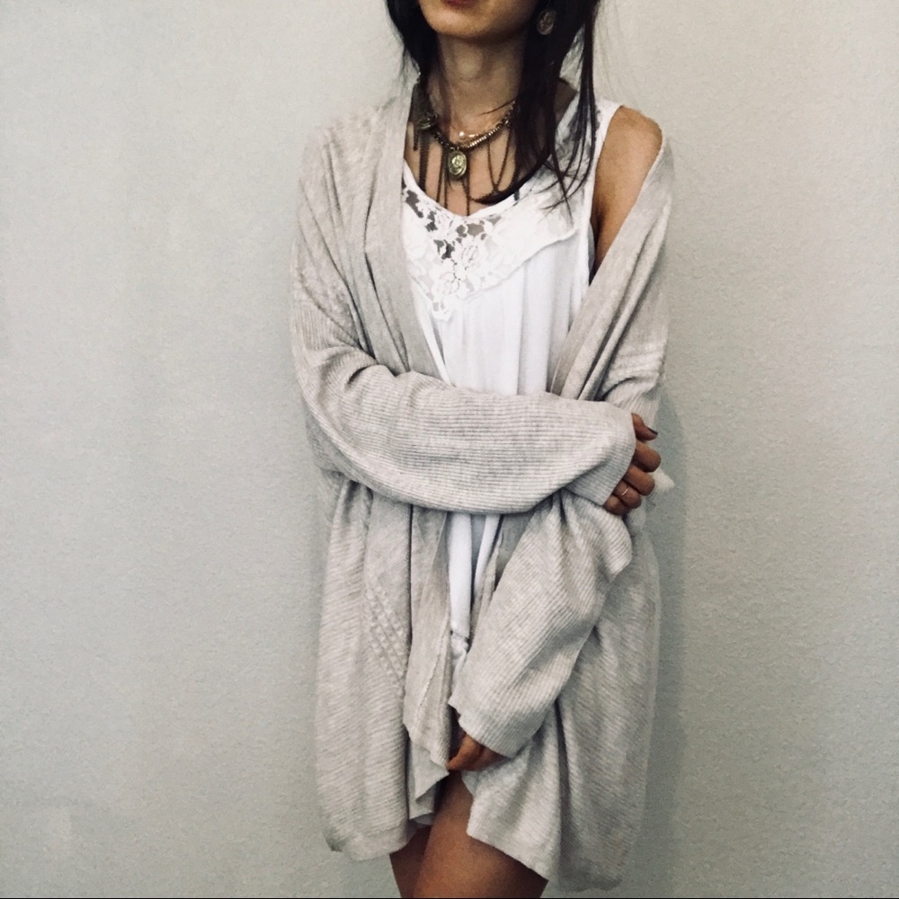 Brand new baggy thin knit cardigan - Picture 3 of 8